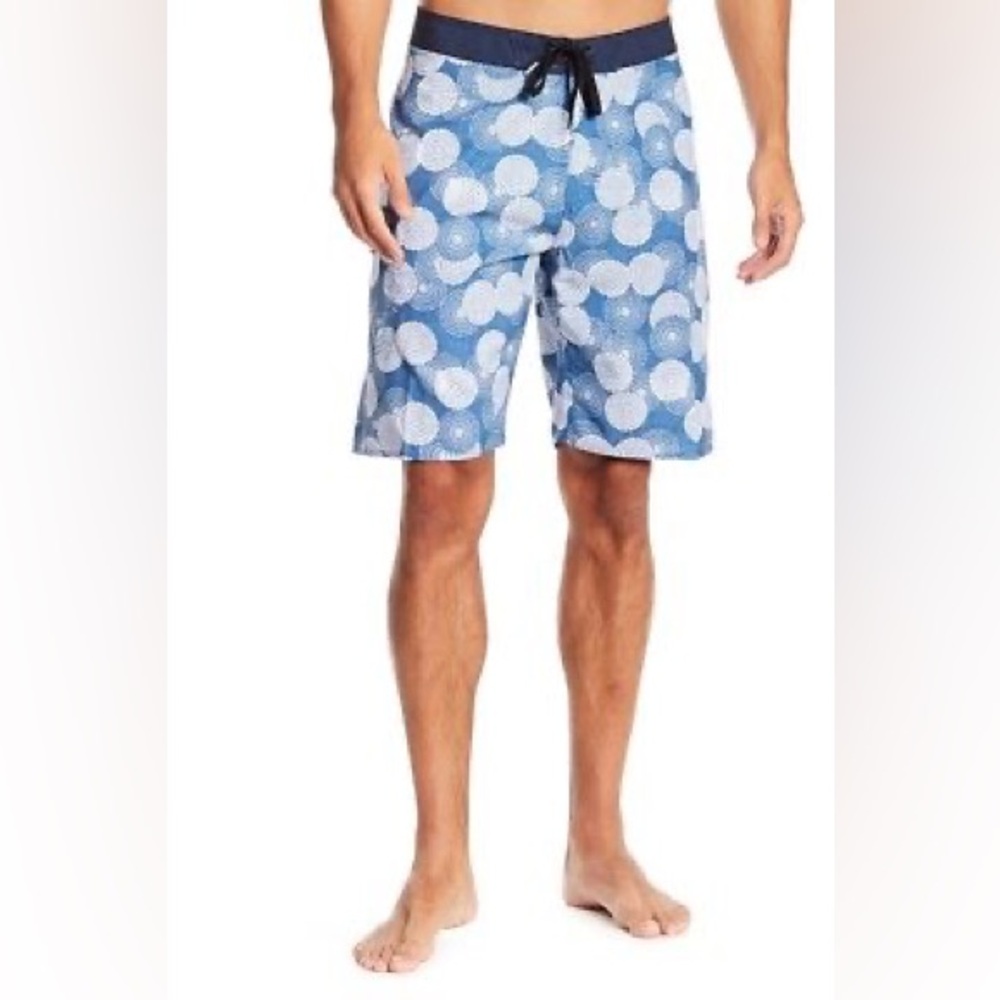 Rip Curl Men’s 31 Cylinders Board Shorts Blue White 21" Length Surf Beach. 36.